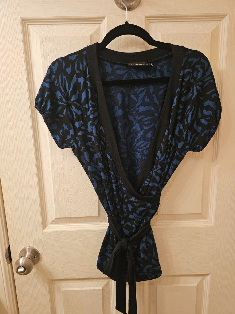 THE LIMITED MEDIUM TEAL BLUE AND BLACK BLOUSE WITH WRAP AROUND TIE